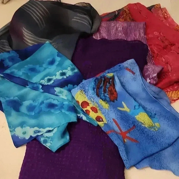 Womens Scarves  - Picture 1 of 9